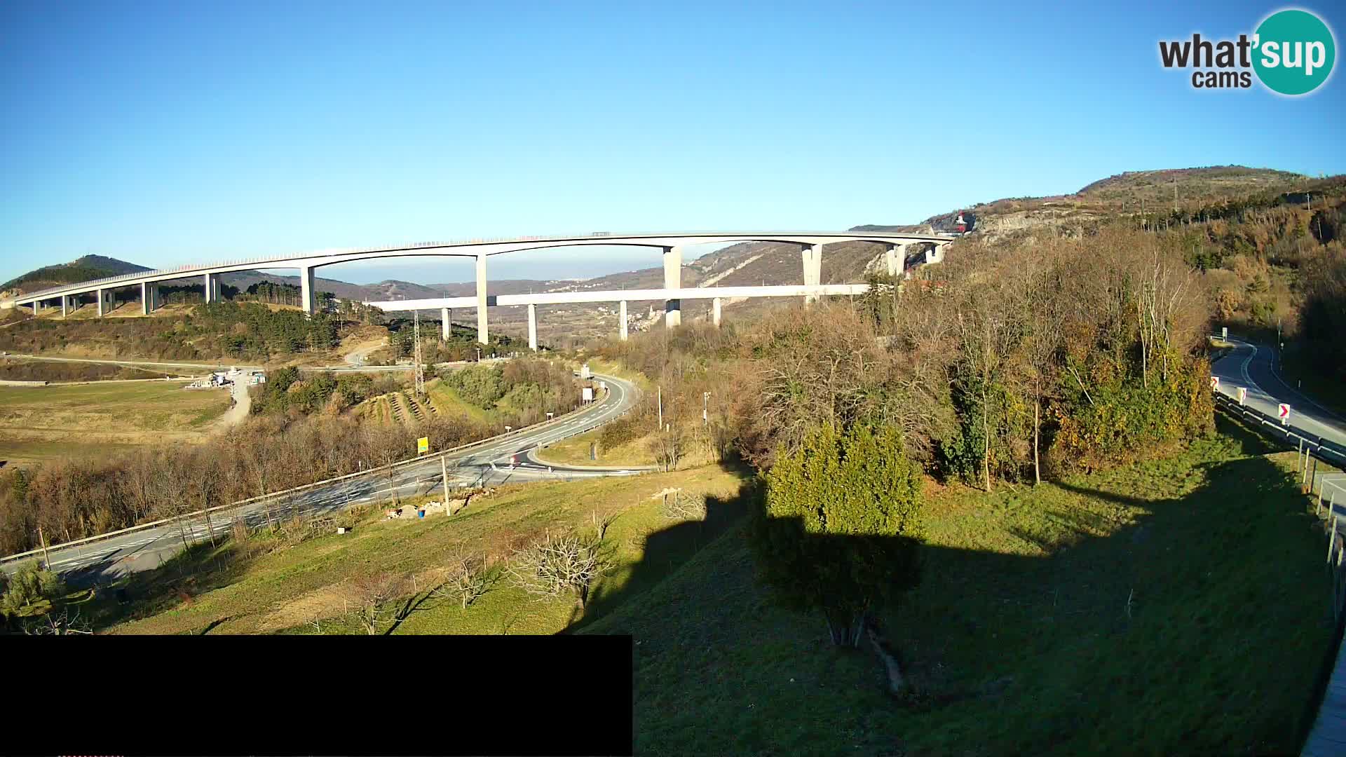 Webcam Črni Kal Viaduct – view from Viki Burger