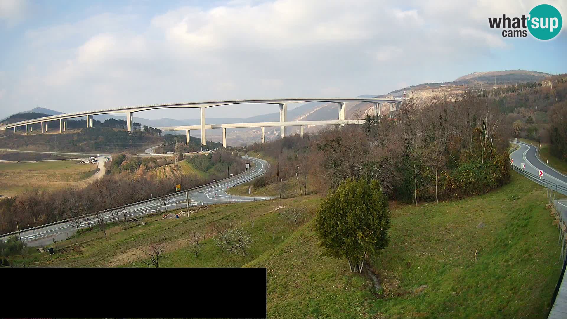 Kamera v živo Črni Kal Viadukt – pogled z Viki Burgerja