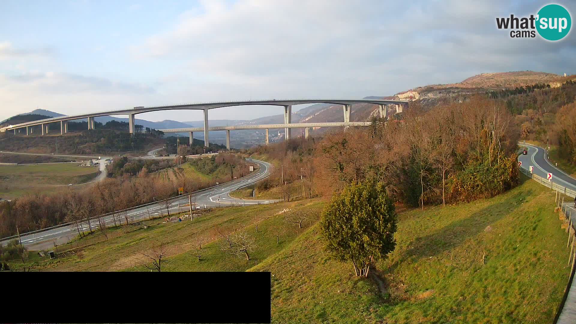 Webcam Črni Kal Viaduct – view from Viki Burger