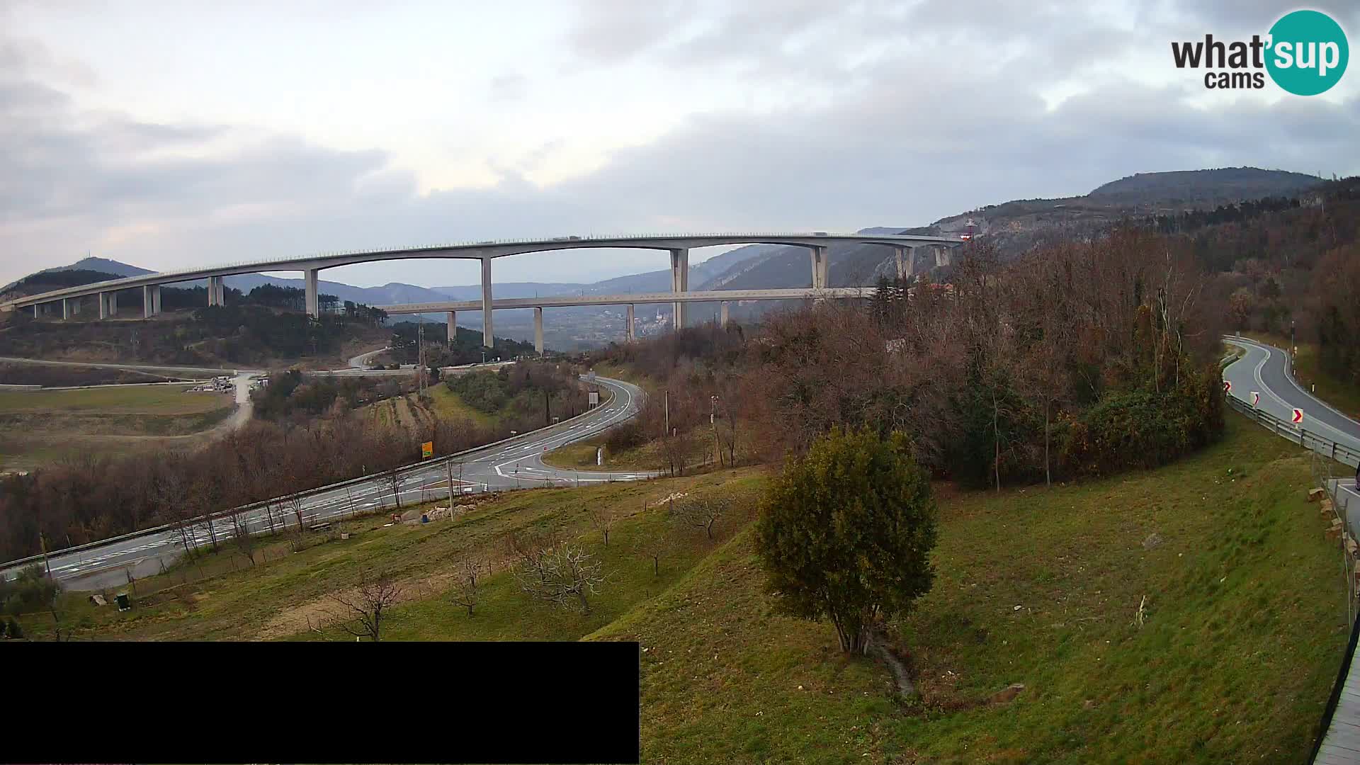 Web kamera Črni Kal Viadukt – pogled sa Viki Burgerja