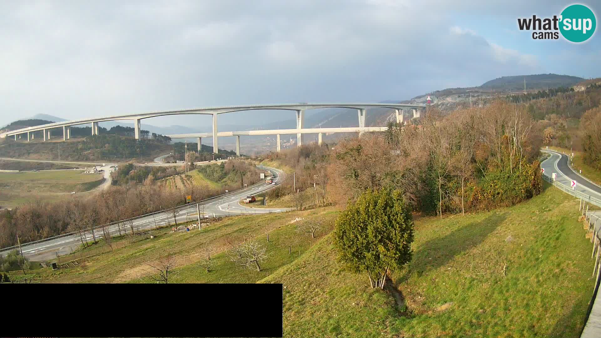 Kamera v živo Črni Kal Viadukt – pogled z Viki Burgerja