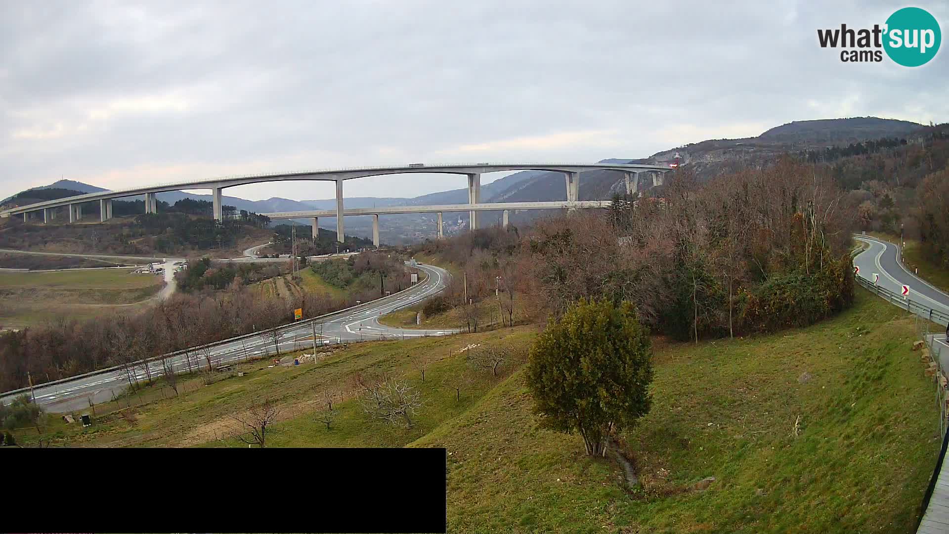 Webcam Črni Kal Viaduct – view from Viki Burger