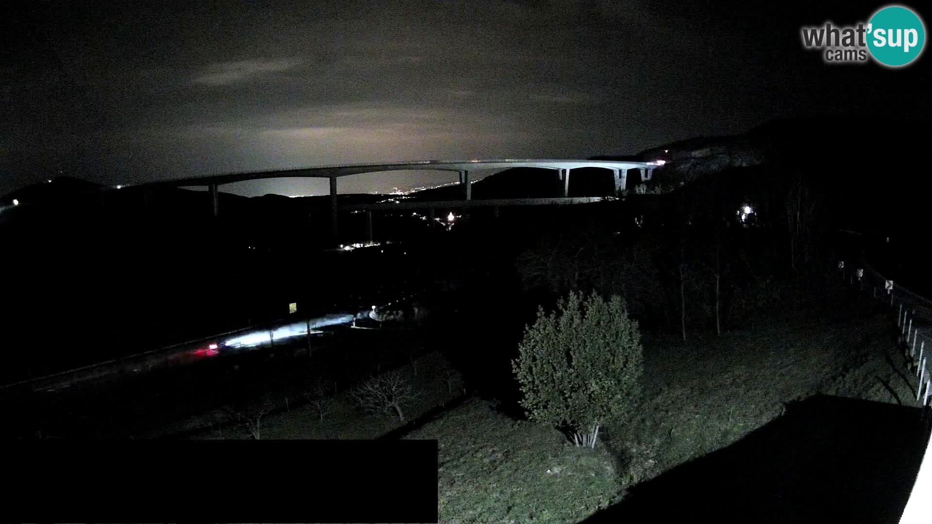 Live cam Črni Kal Viaduc – Viki Burger