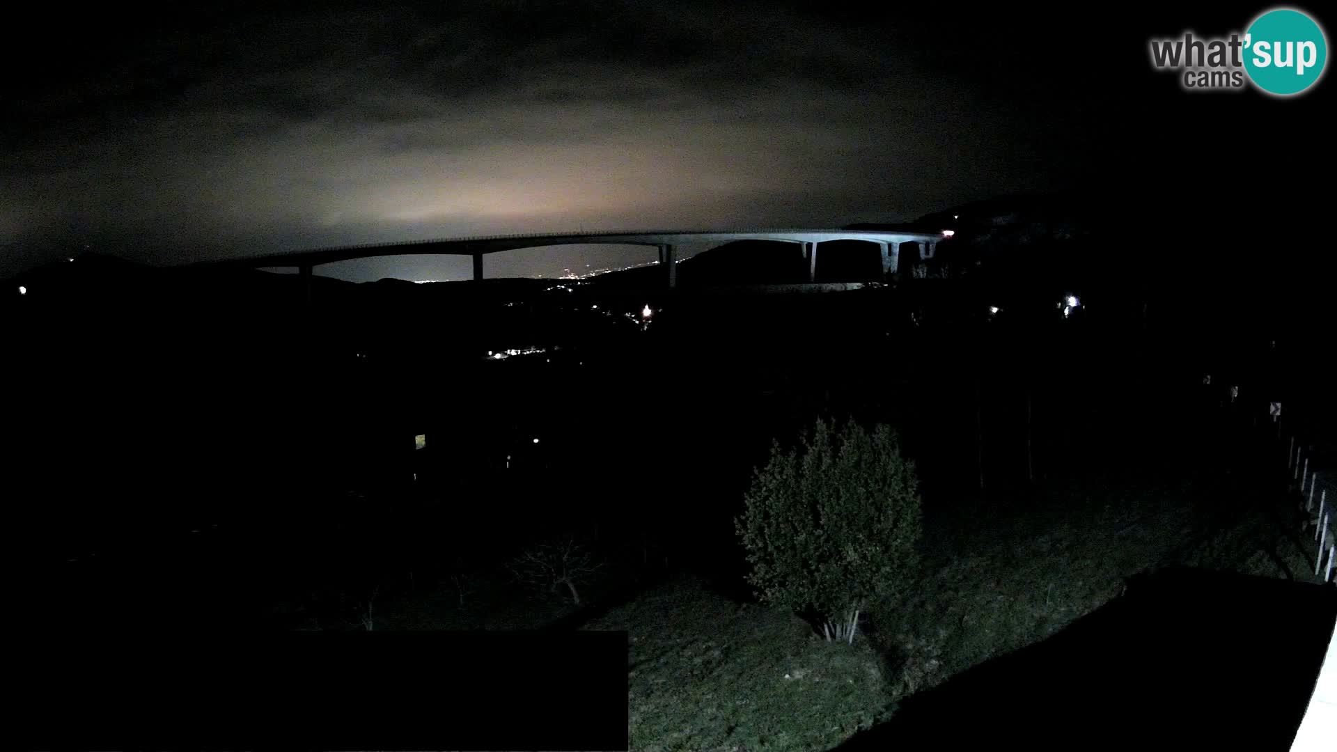 Live cam Črni Kal Viaduc – Viki Burger