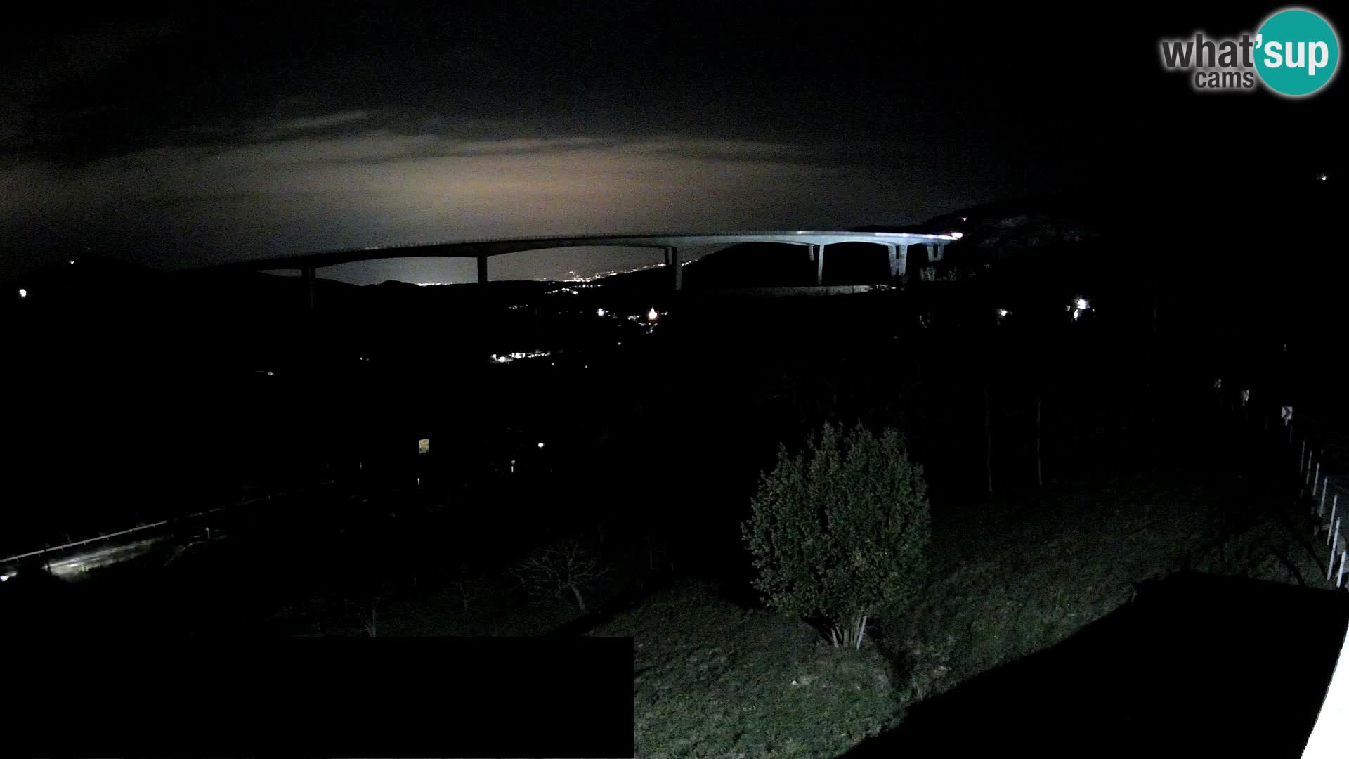 Live cam Črni Kal Viaduc – Viki Burger