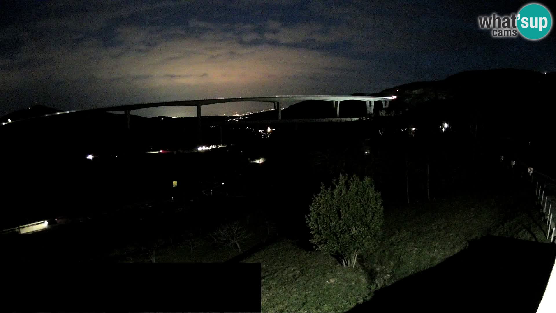 Live cam Črni Kal Viaduc – Viki Burger