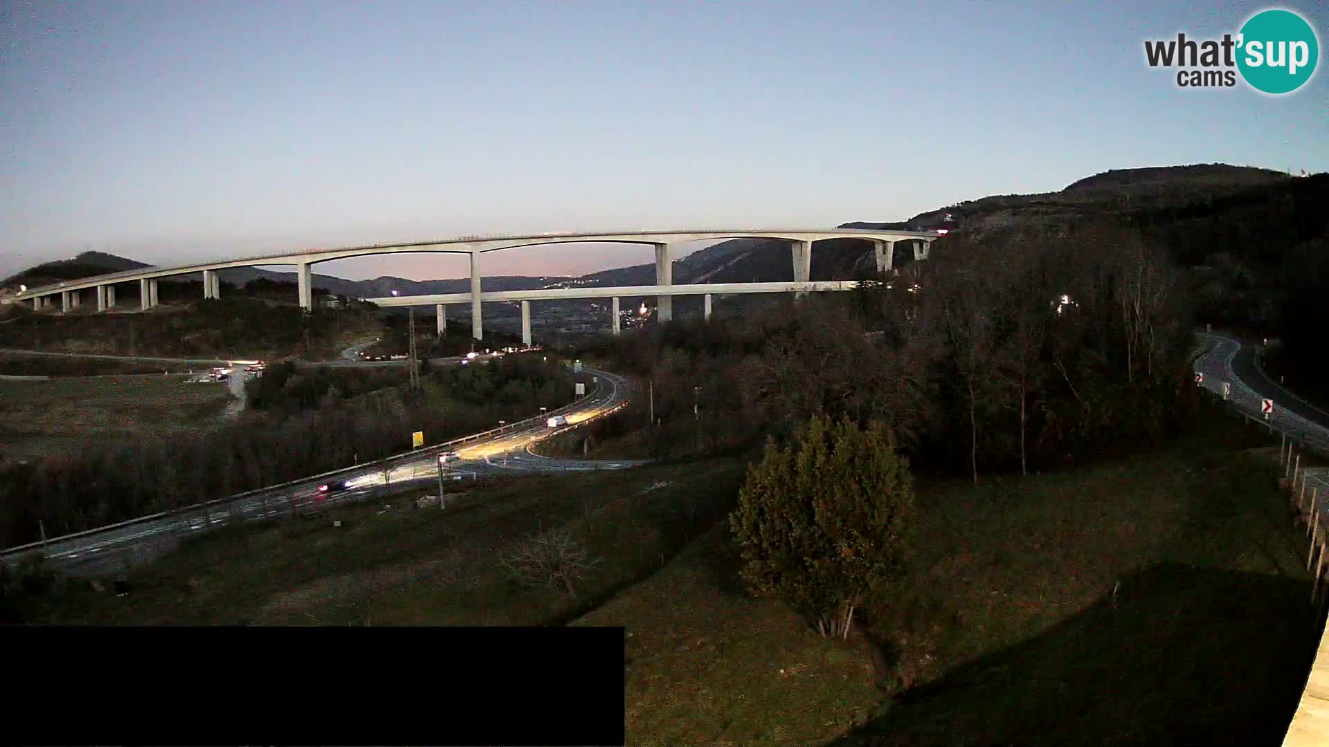 Live cam Črni Kal Viaduc – Viki Burger