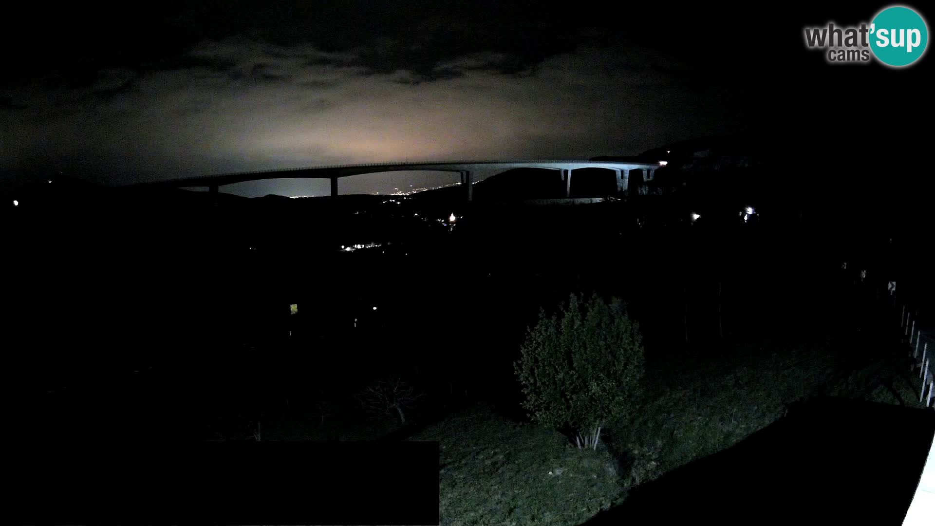 Live cam Črni Kal Viaduc – Viki Burger