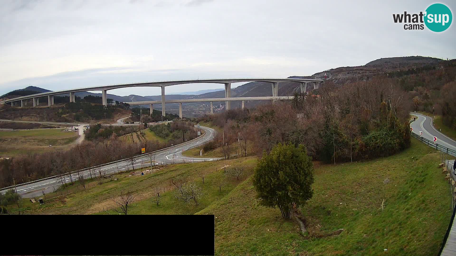Webcam Črni Kal Viaduct – view from Viki Burger