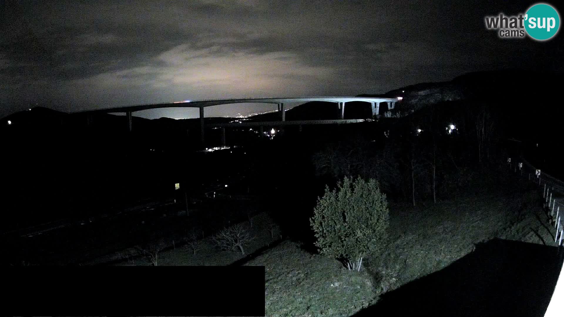 Webcam Črni Kal Viaduct – view from Viki Burger