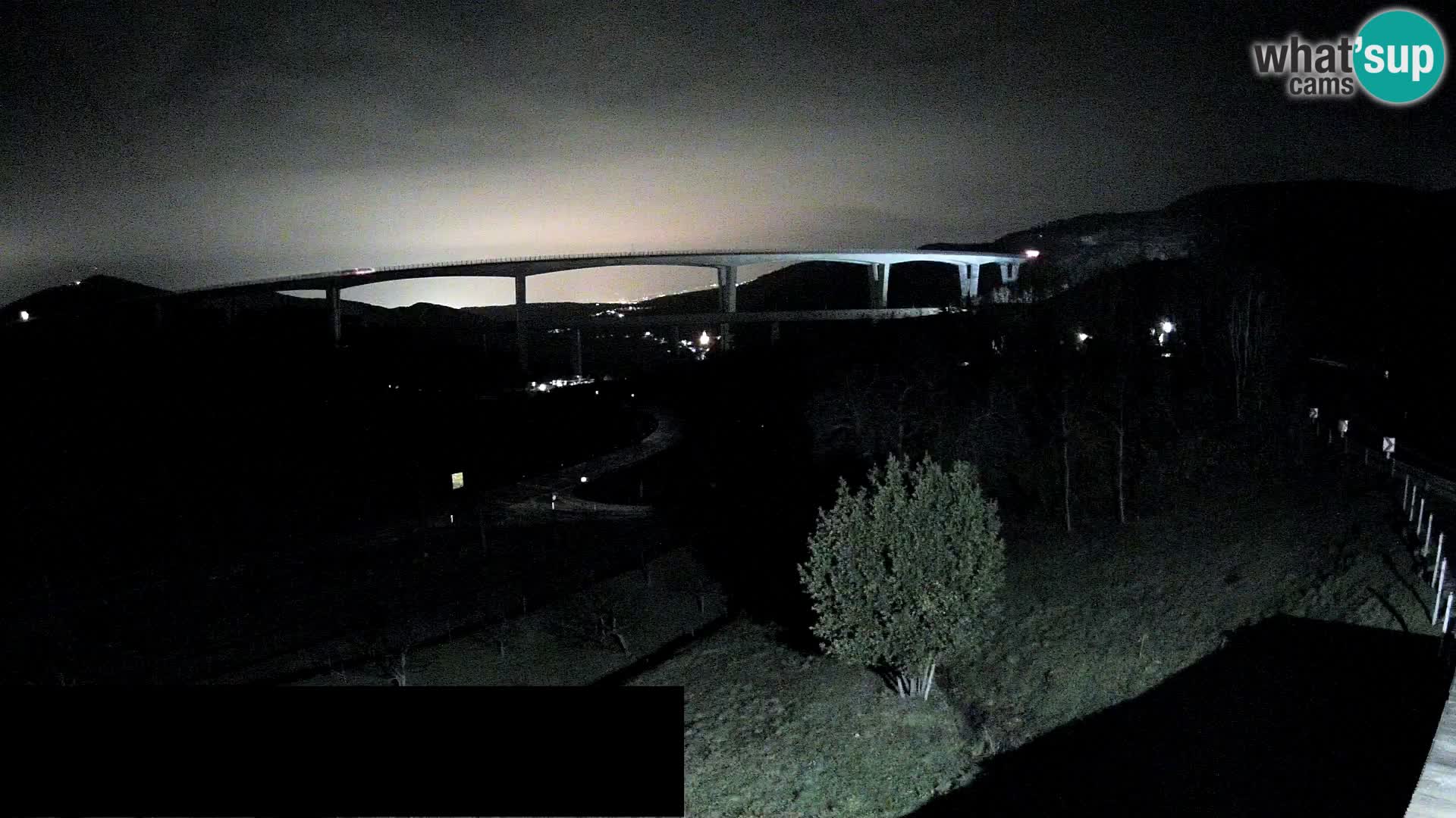 Live cam Črni Kal Viaduc – Viki Burger
