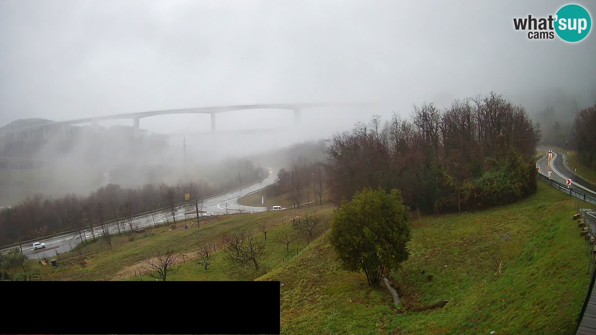 Webcam Črni Kal Viaduct – view from Viki Burger