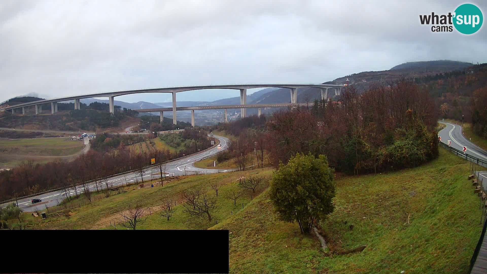Webcam Črni Kal Viaduct – view from Viki Burger