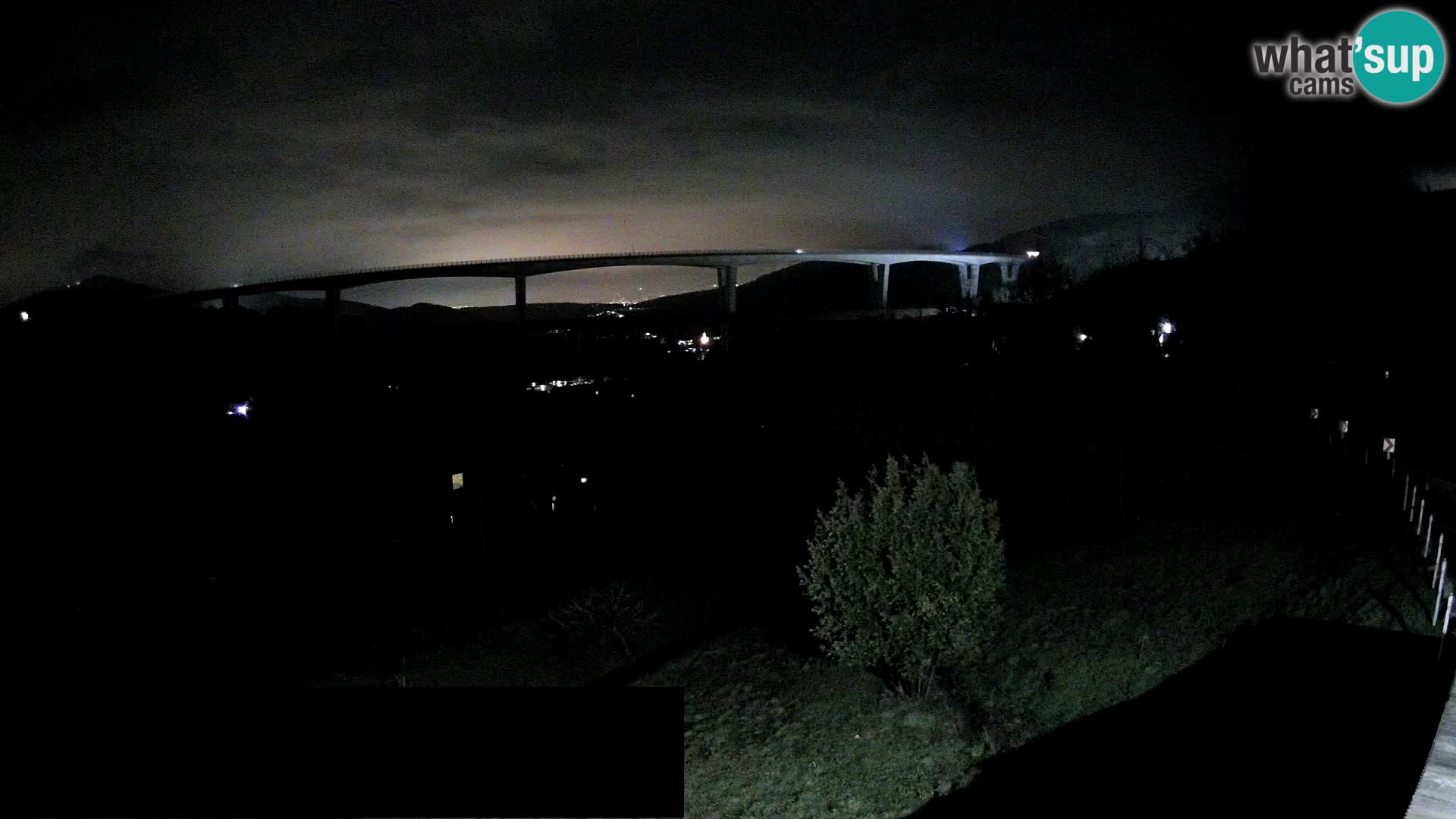 Live cam Črni Kal Viaduc – Viki Burger