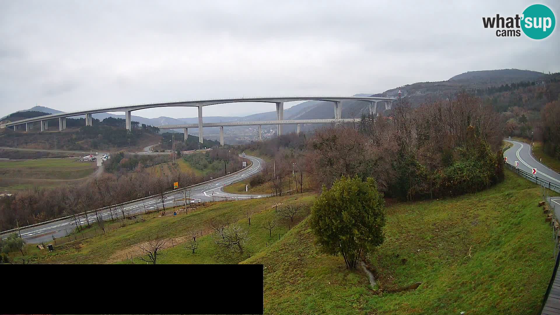 Webcam Črni Kal Viaduct – view from Viki Burger