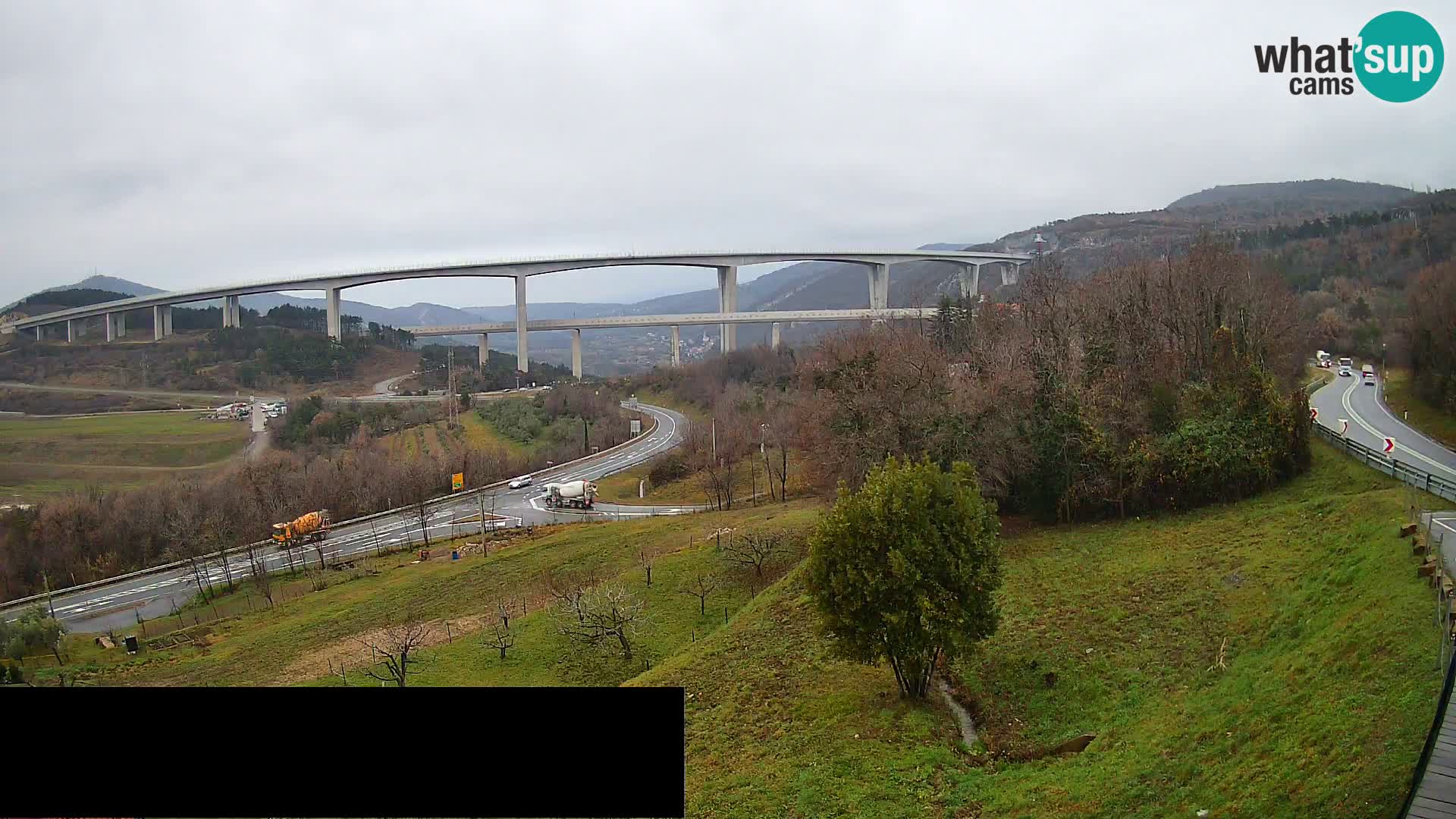 Live cam Črni Kal Viaduc – Viki Burger