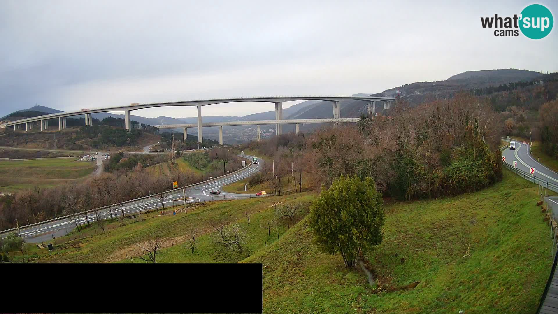 Live cam Črni Kal Viaduc – Viki Burger