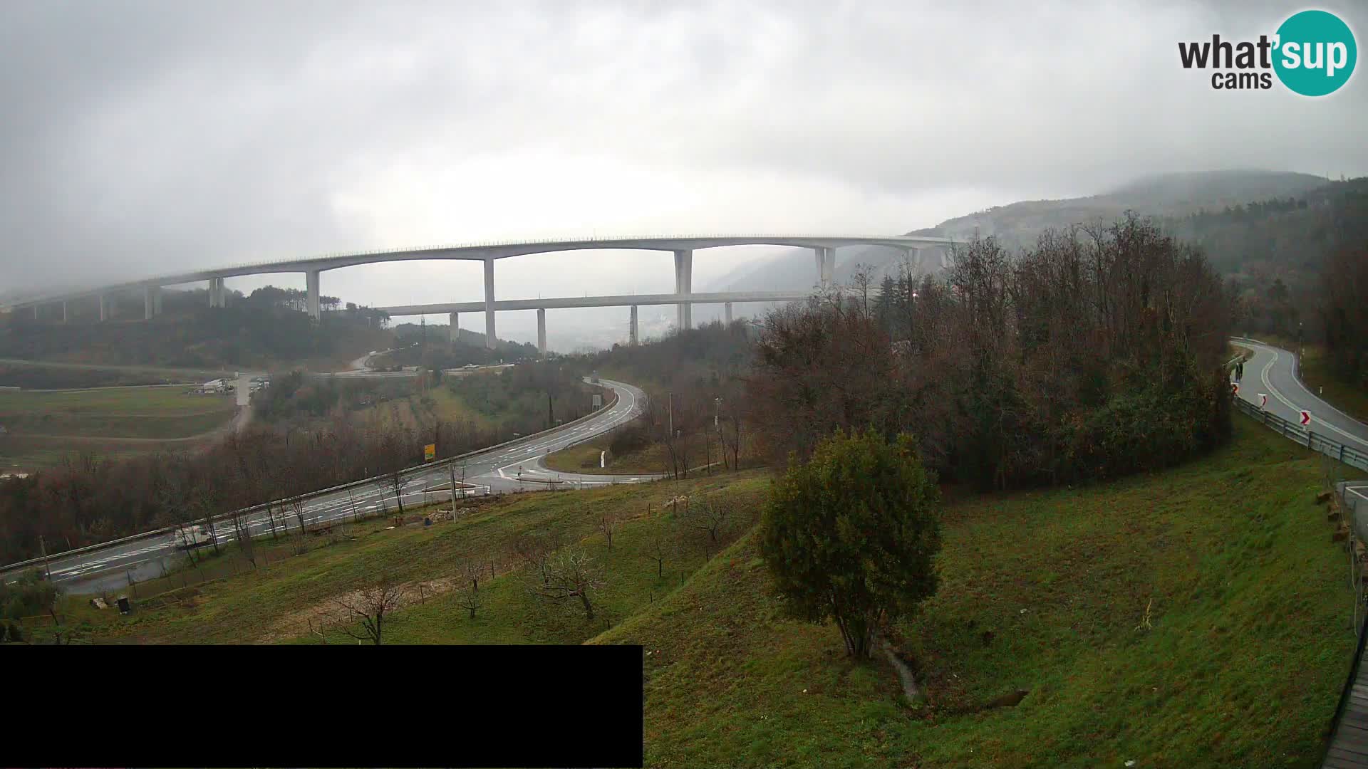 Live cam Črni Kal Viaduc – Viki Burger