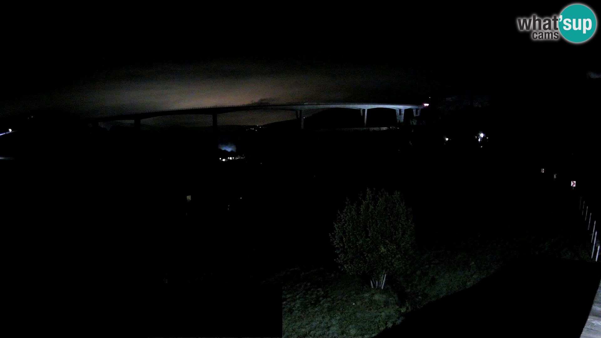 Webcam Črni Kal Viaduct – view from Viki Burger