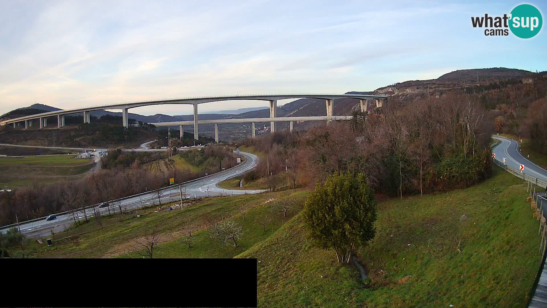 Kamera v živo Črni Kal Viadukt – pogled z Viki Burgerja