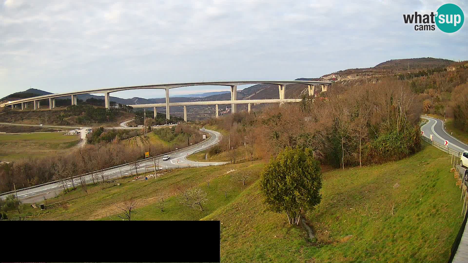 Kamera v živo Črni Kal Viadukt – pogled z Viki Burgerja