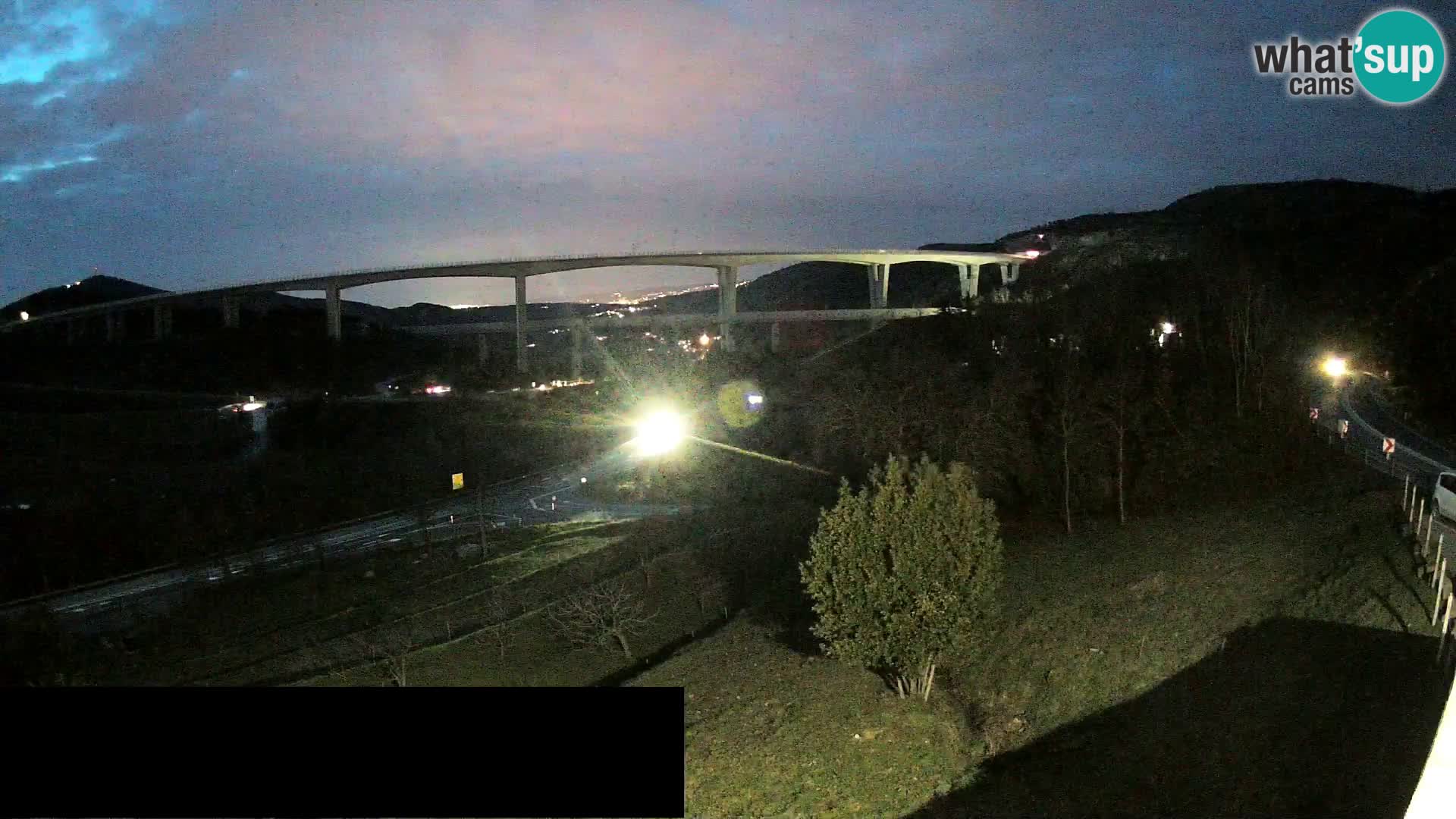Web kamera Črni Kal Viadukt – pogled sa Viki Burgerja