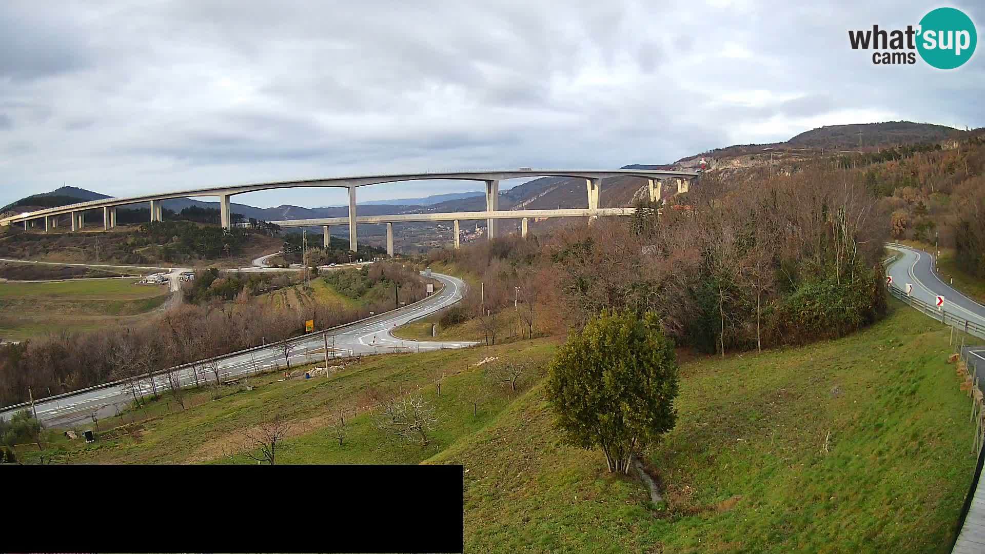 Webcam Črni Kal Viaduct – view from Viki Burger