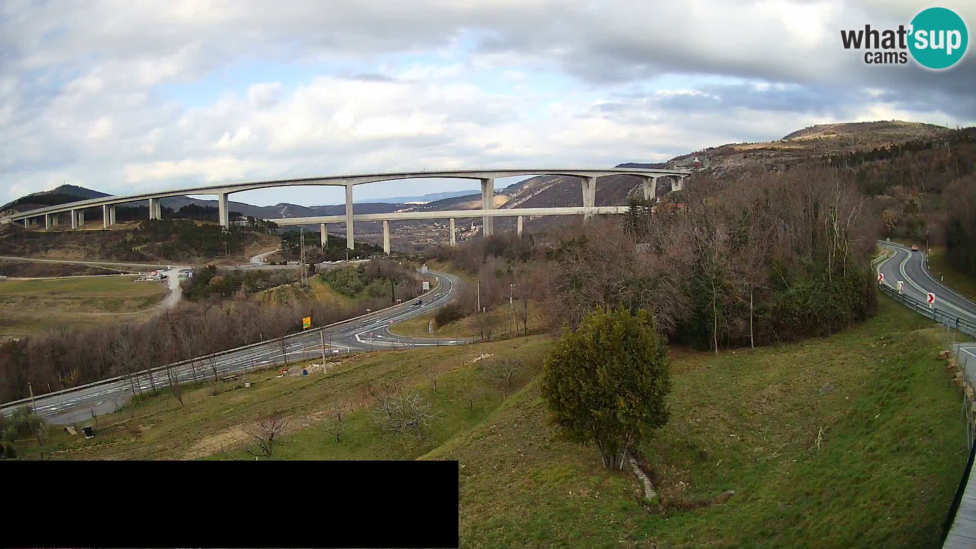Webcam Črni Kal Viaduct – view from Viki Burger