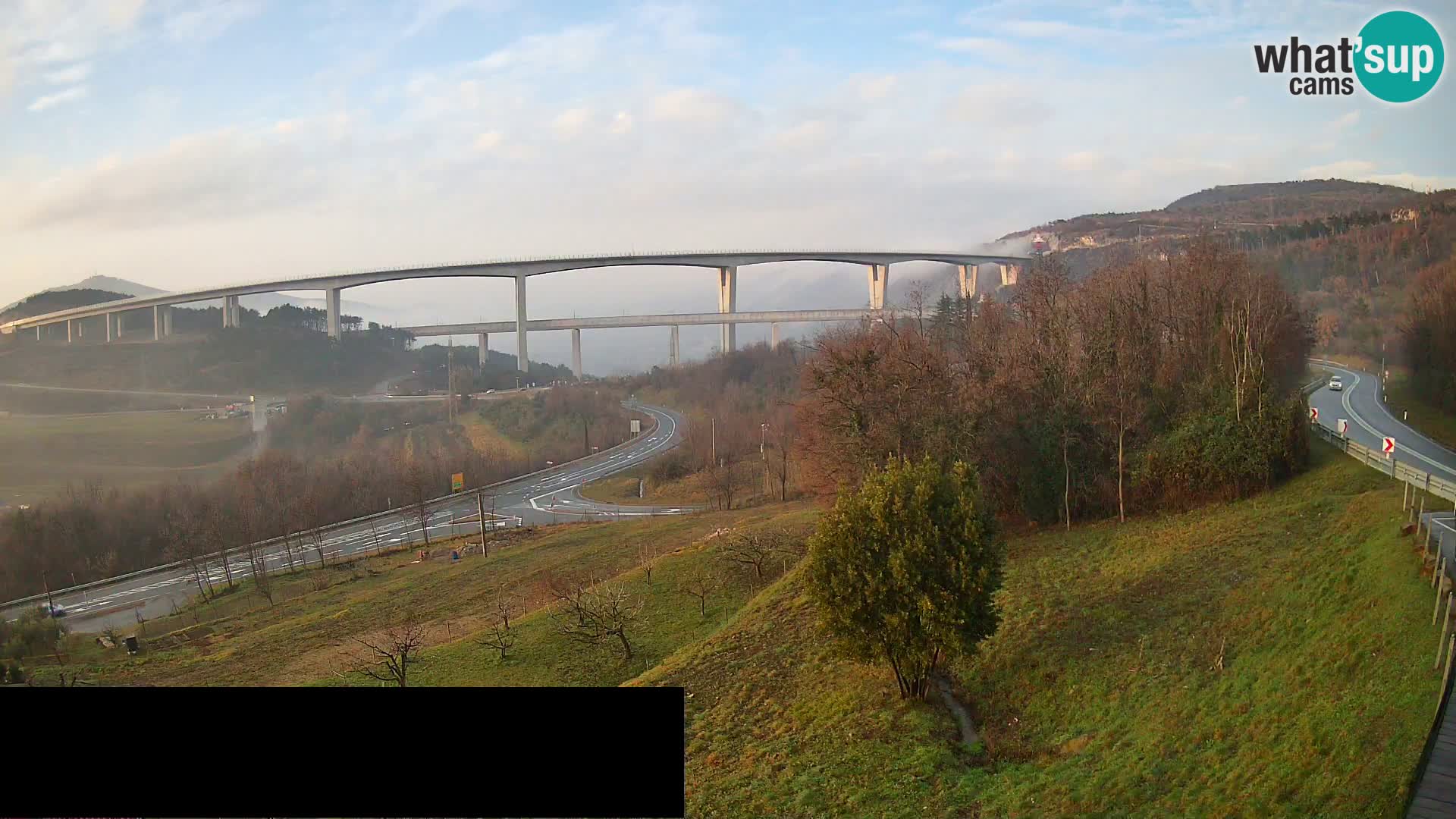 Webcam Črni Kal Viadukt – Viki Burger