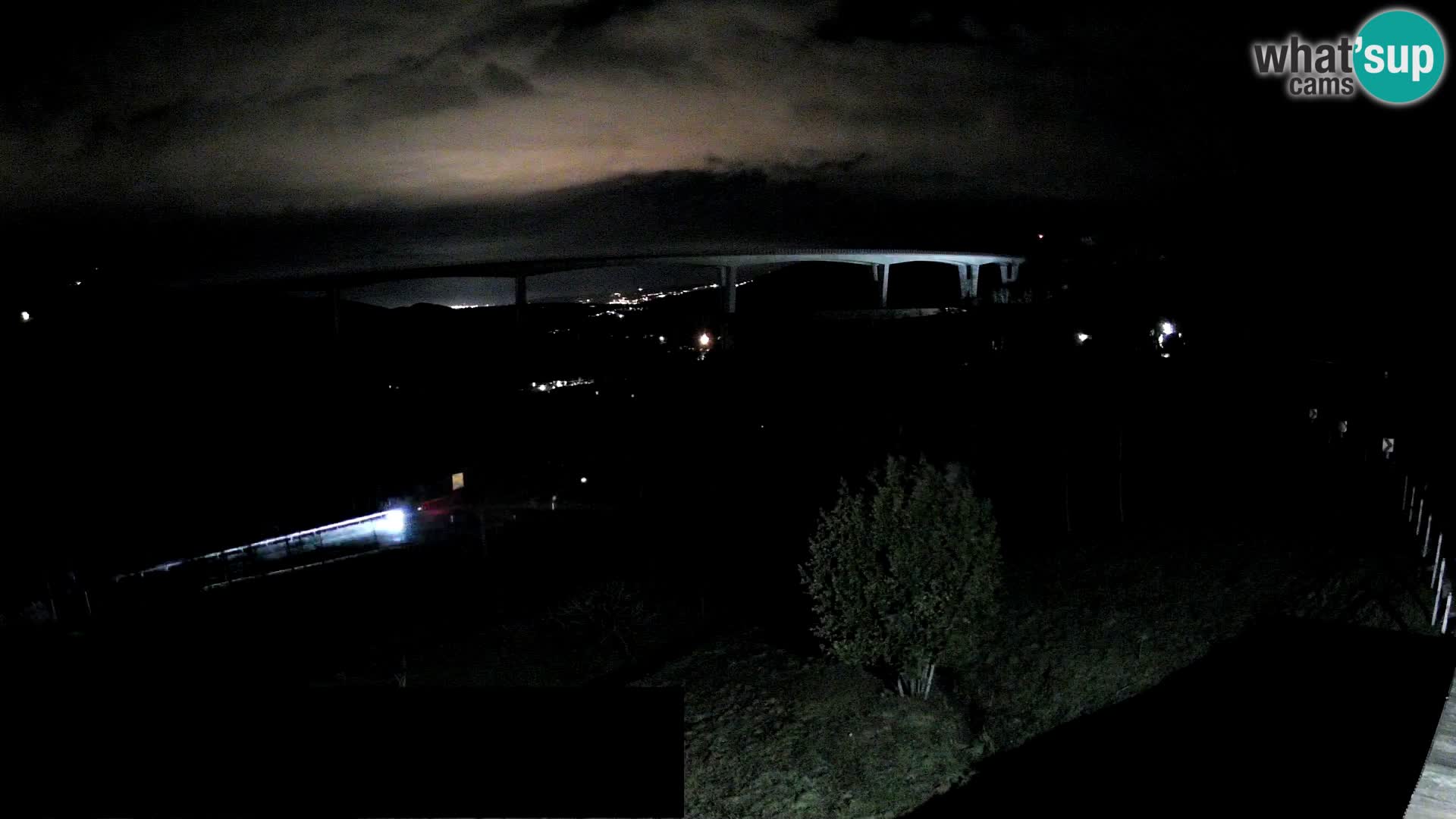 Web kamera Črni Kal Viadukt – pogled sa Viki Burgerja