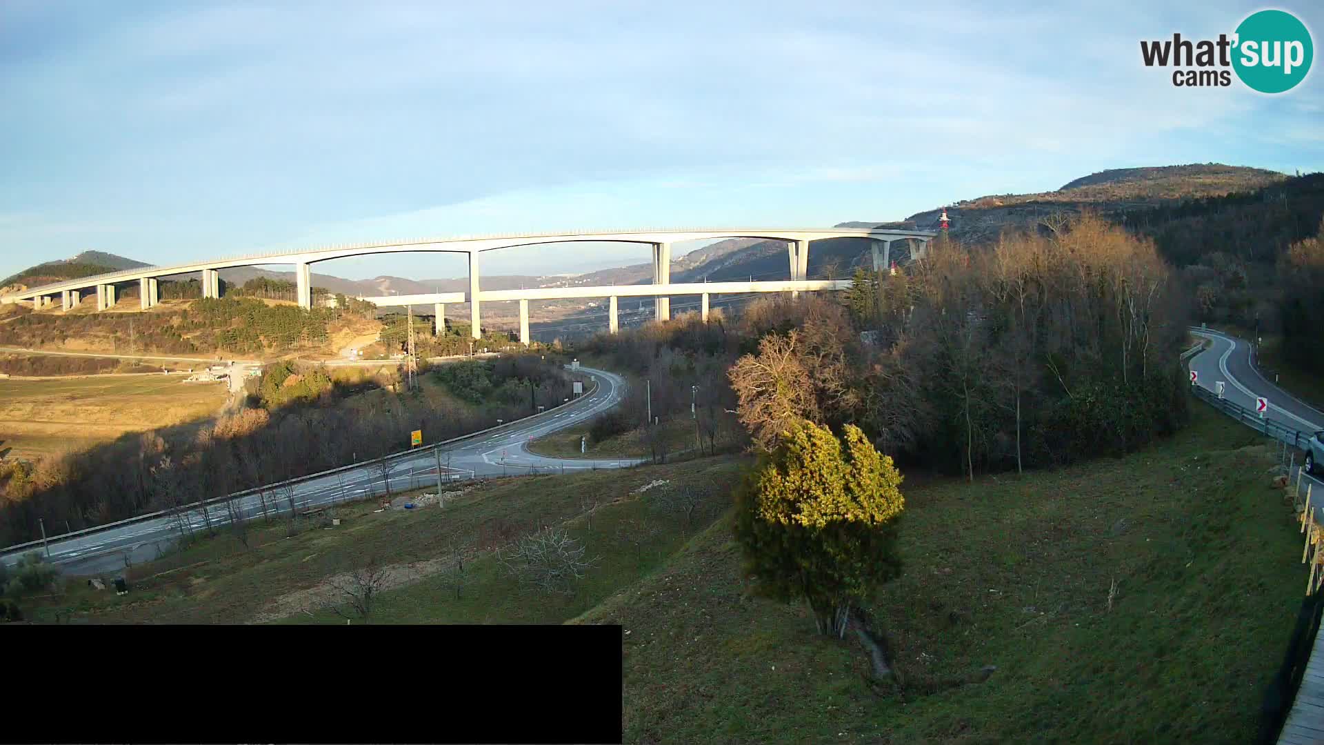 Live cam Črni Kal Viaduc – Viki Burger