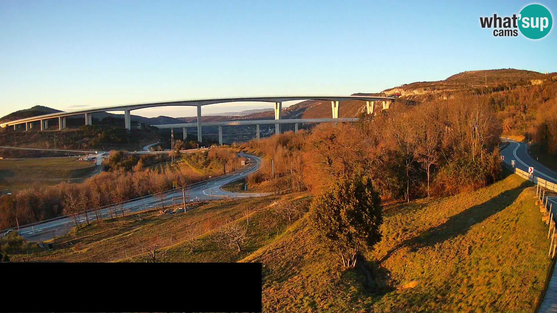 Camera en vivo Črni Kal Viaducto – Viki Burger