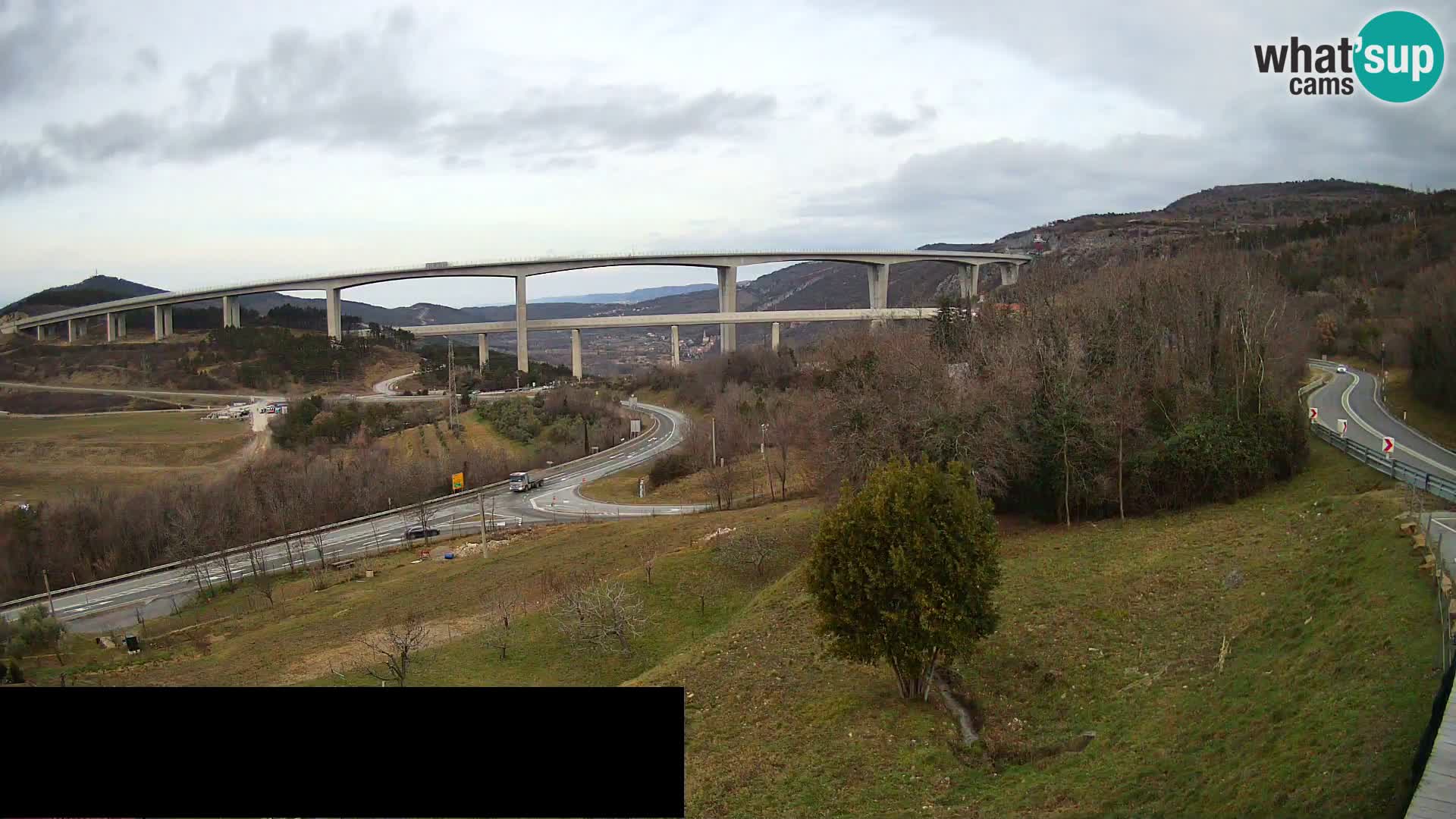 Webcam Črni Kal Viaduct – view from Viki Burger