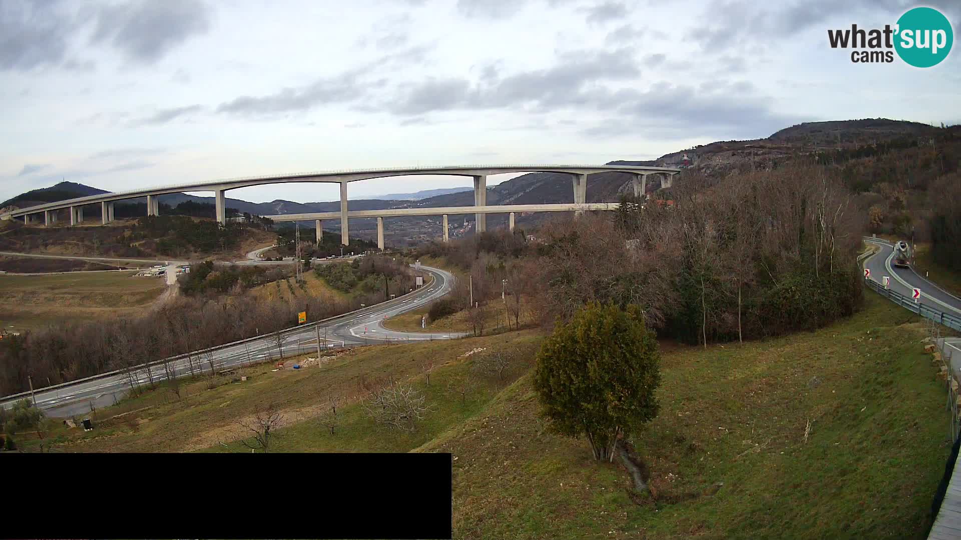 Kamera v živo Črni Kal Viadukt – pogled z Viki Burgerja