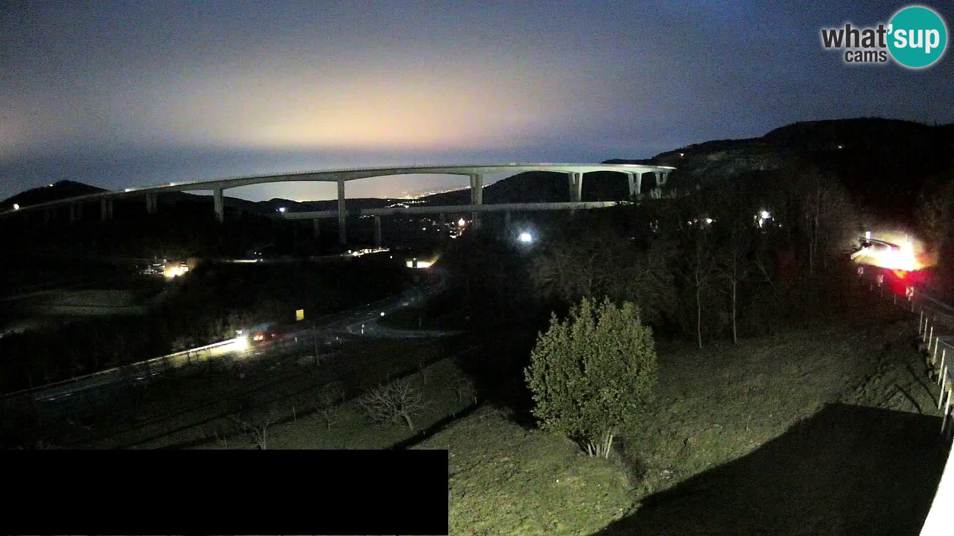 Webcam Črni Kal Viadukt – Viki Burger