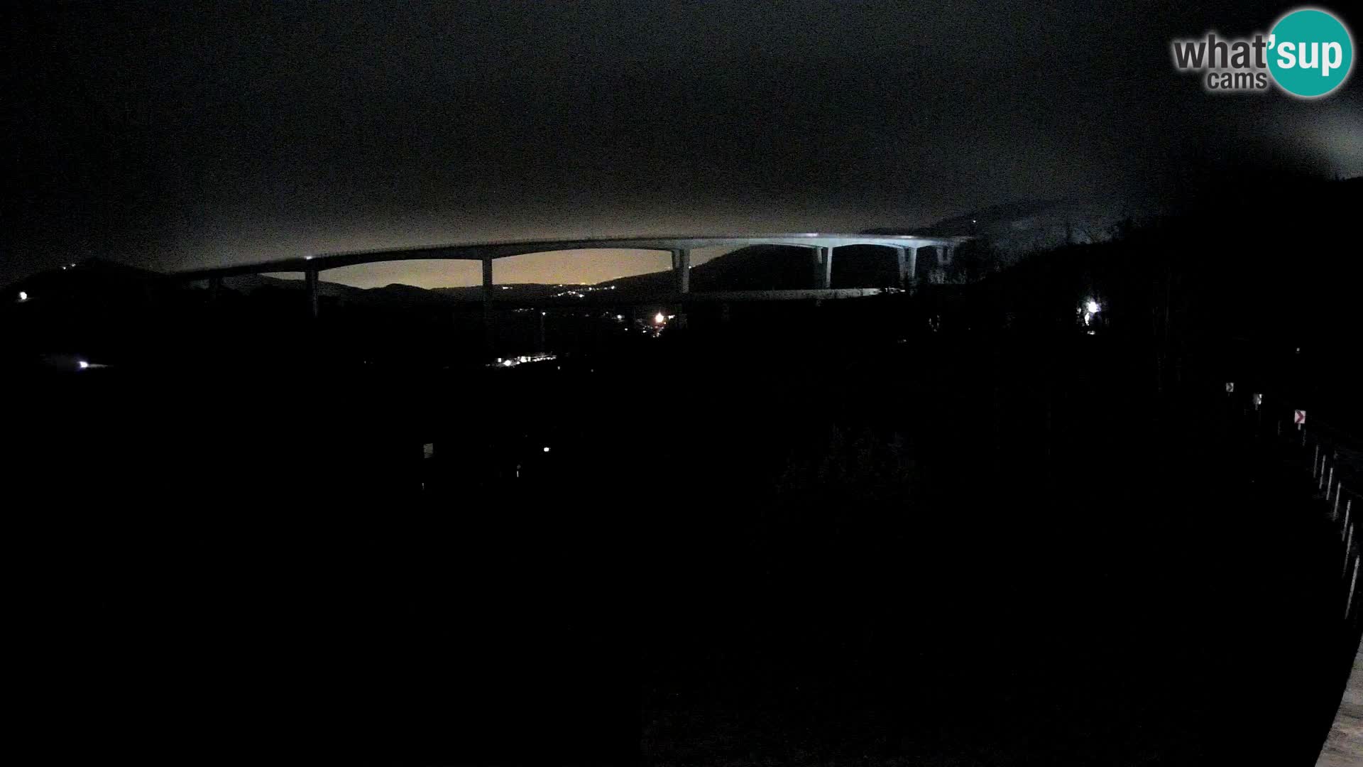 Live cam Črni Kal Viaduc – Viki Burger