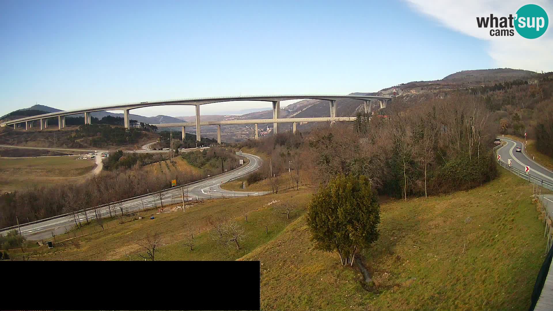 Kamera v živo Črni Kal Viadukt – pogled z Viki Burgerja