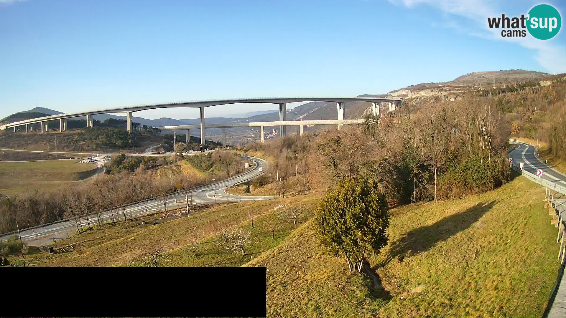 Kamera v živo Črni Kal Viadukt – pogled z Viki Burgerja