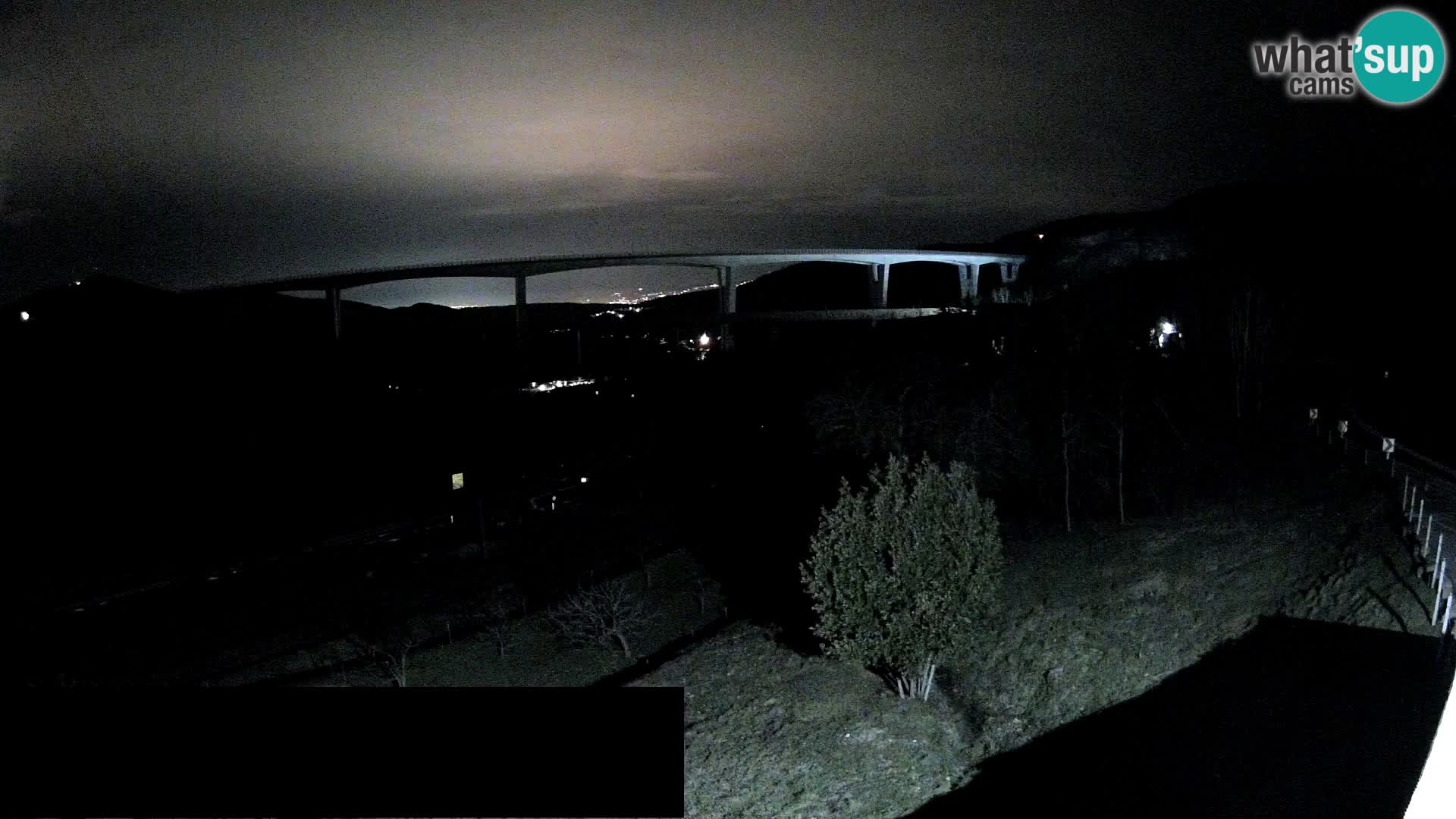 Live cam Črni Kal Viaduc – Viki Burger