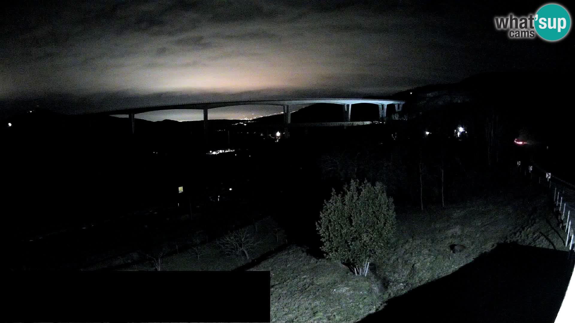Webcam Črni Kal Viadukt – Viki Burger