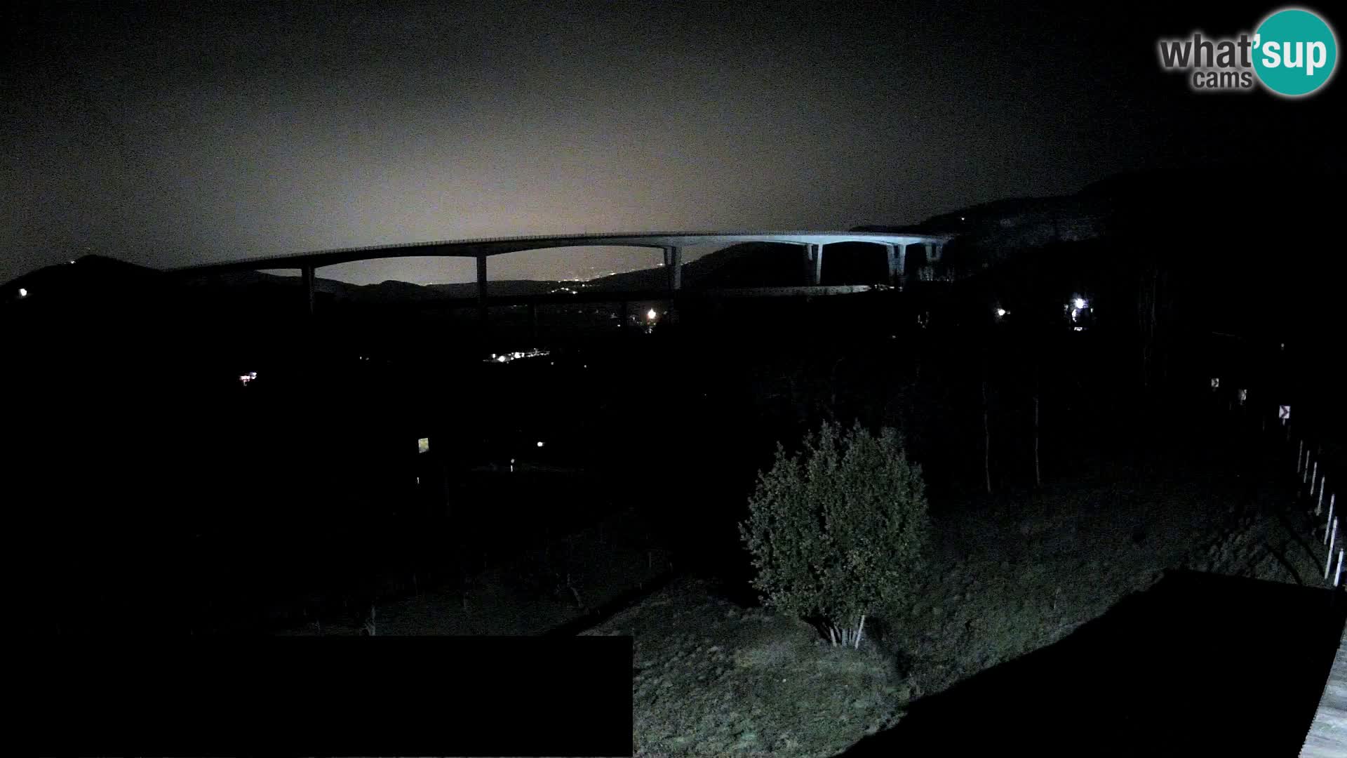 Live cam Črni Kal Viaduc – Viki Burger