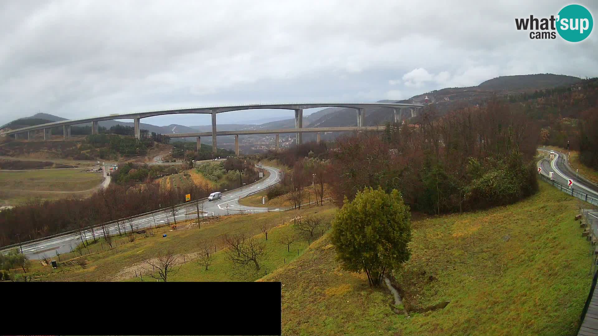 Webcam Črni Kal Viaduct – view from Viki Burger