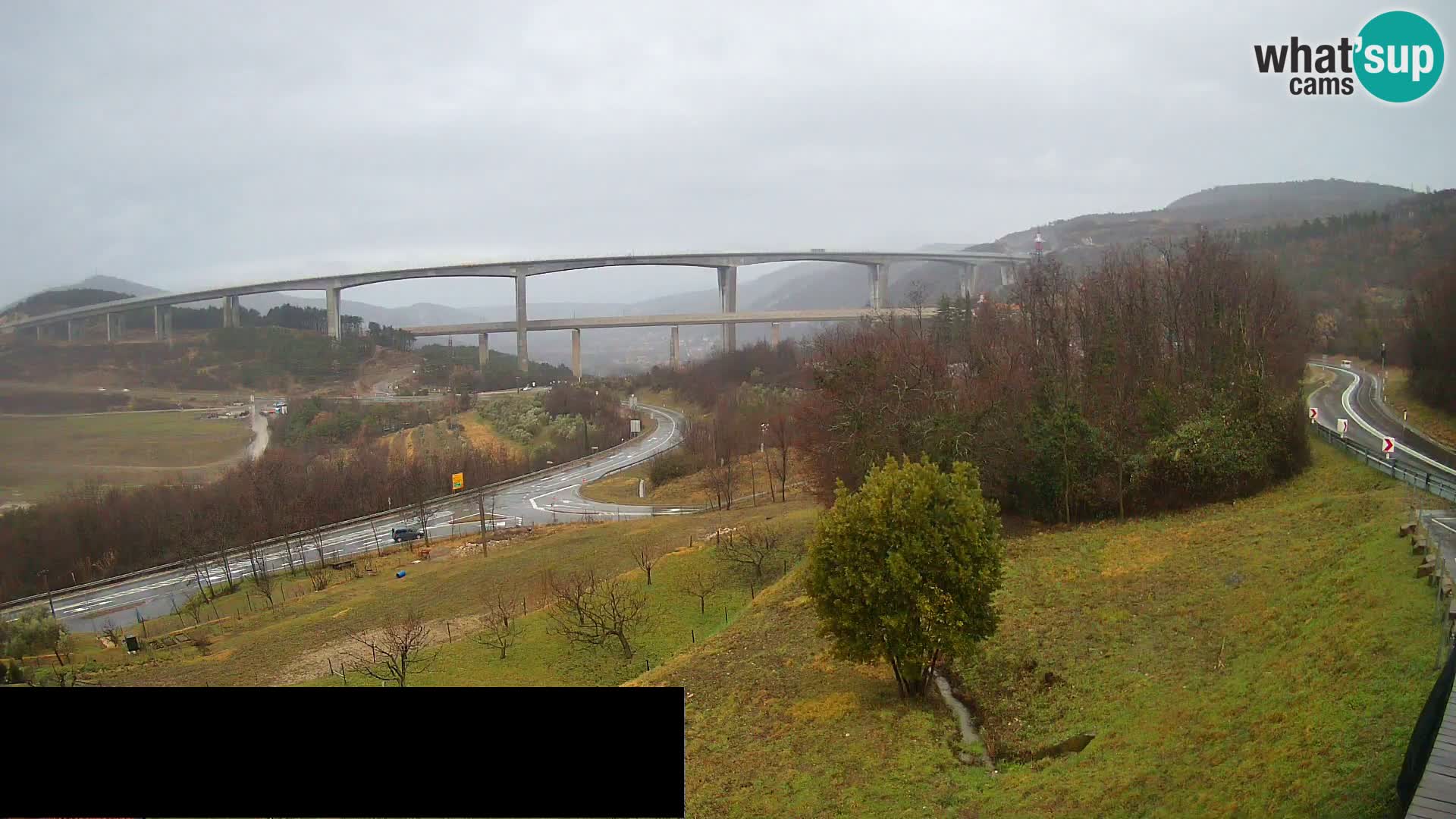 Webcam Črni Kal Viaduct – view from Viki Burger