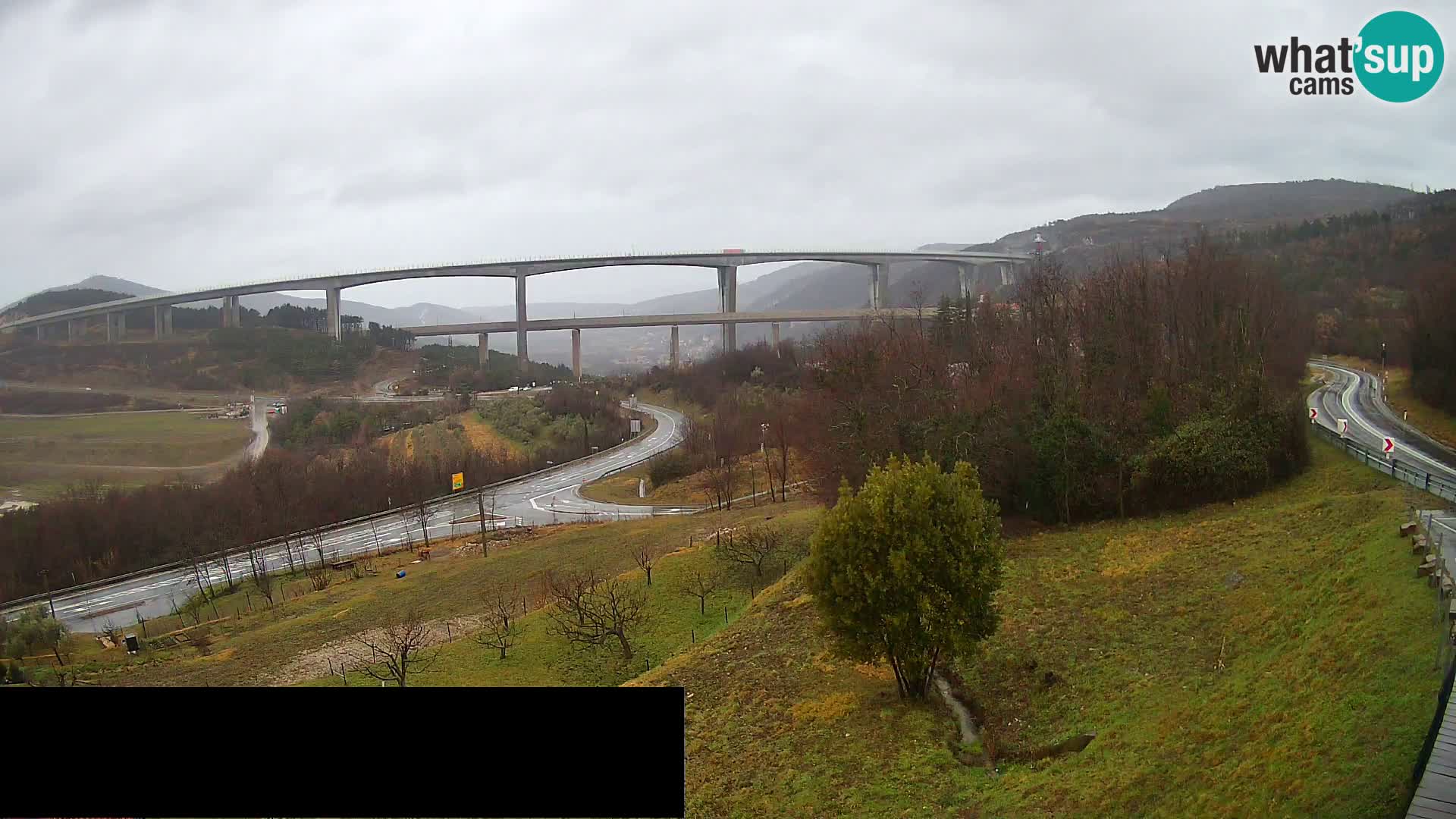 Webcam Črni Kal Viaduct – view from Viki Burger