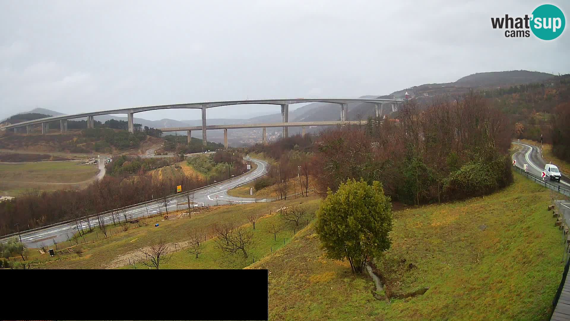 Kamera v živo Črni Kal Viadukt – pogled z Viki Burgerja