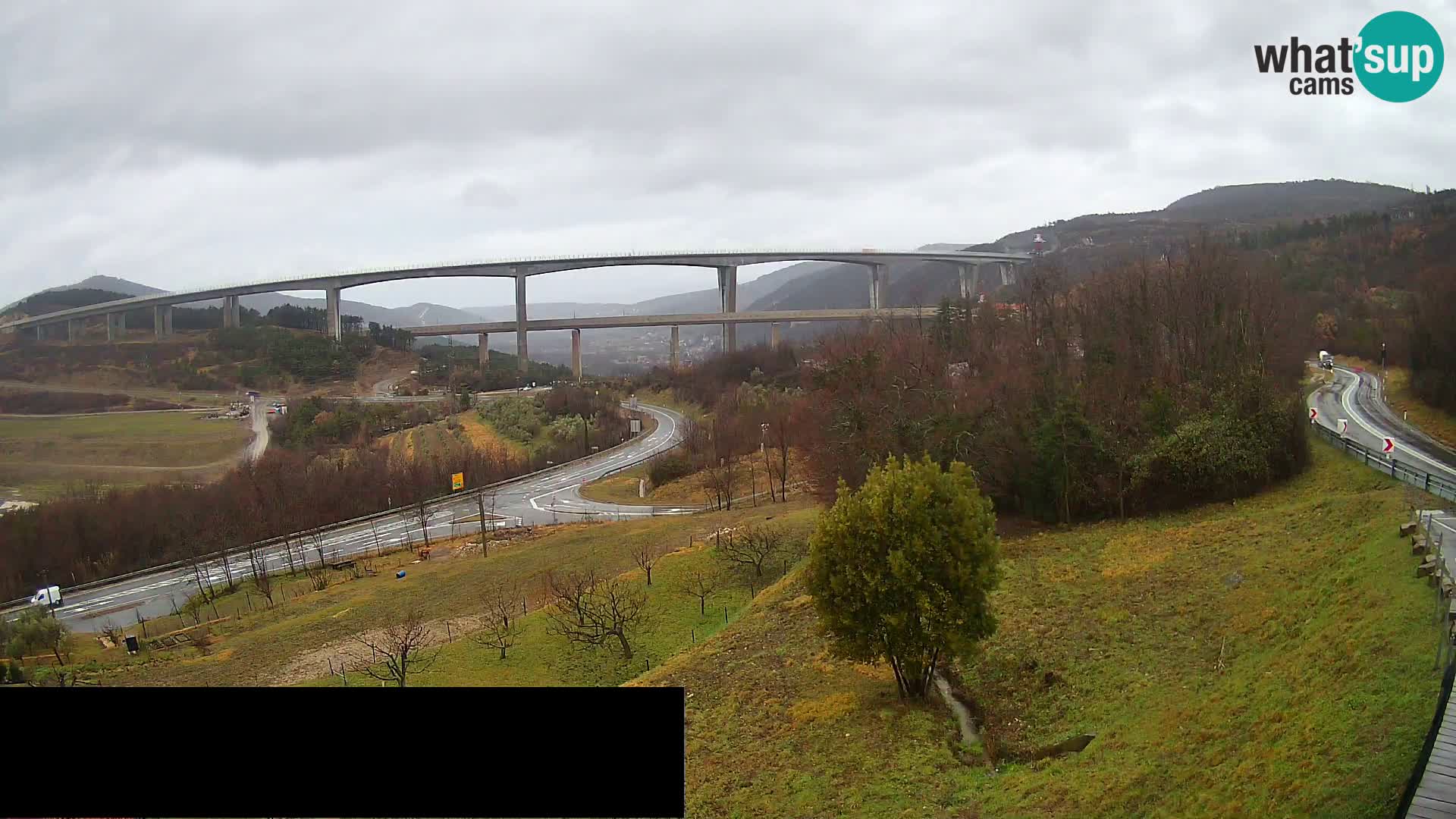 Live cam Črni Kal Viaduc – Viki Burger