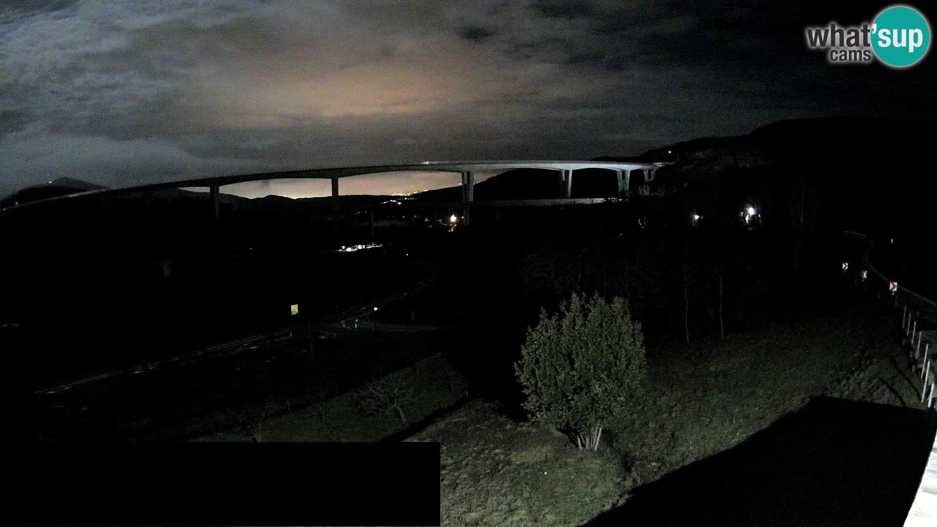 Live cam Črni Kal Viaduc – Viki Burger