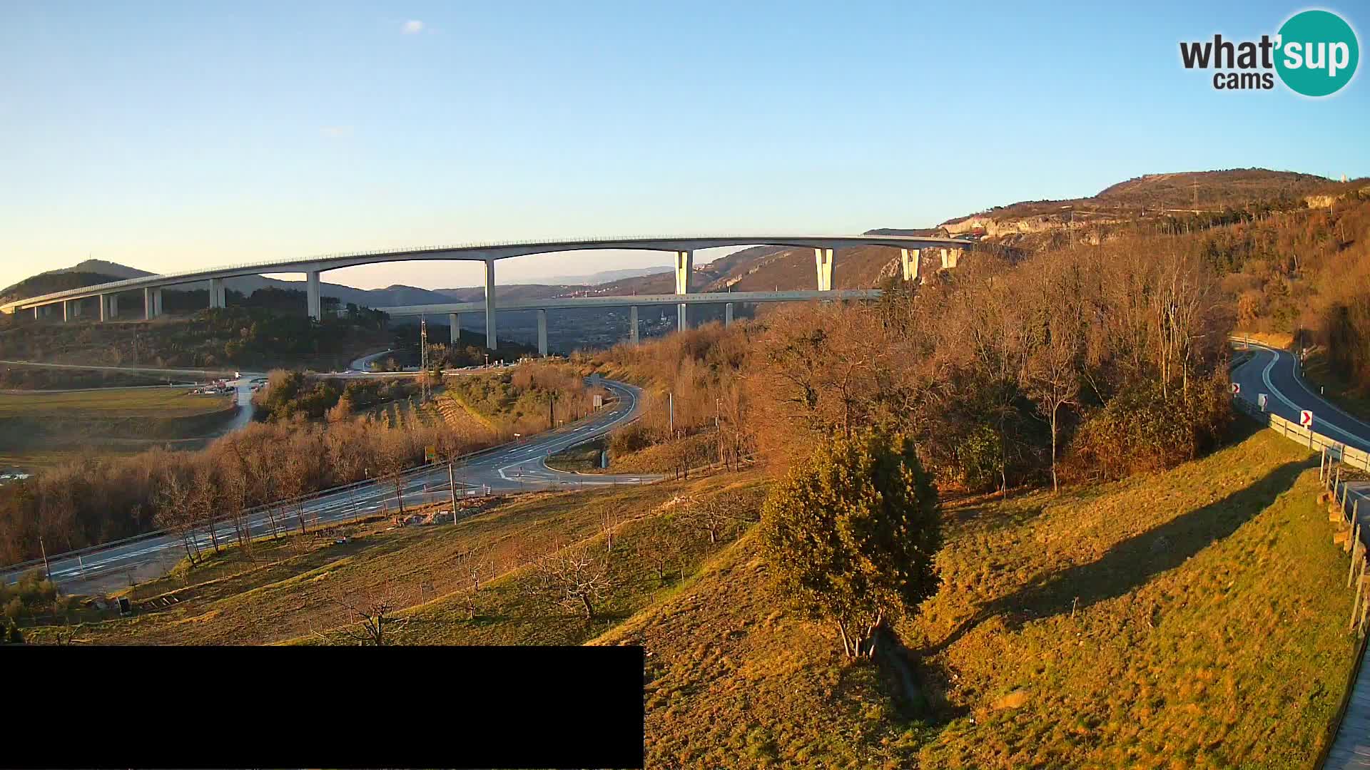 Live cam Črni Kal Viaduc – Viki Burger