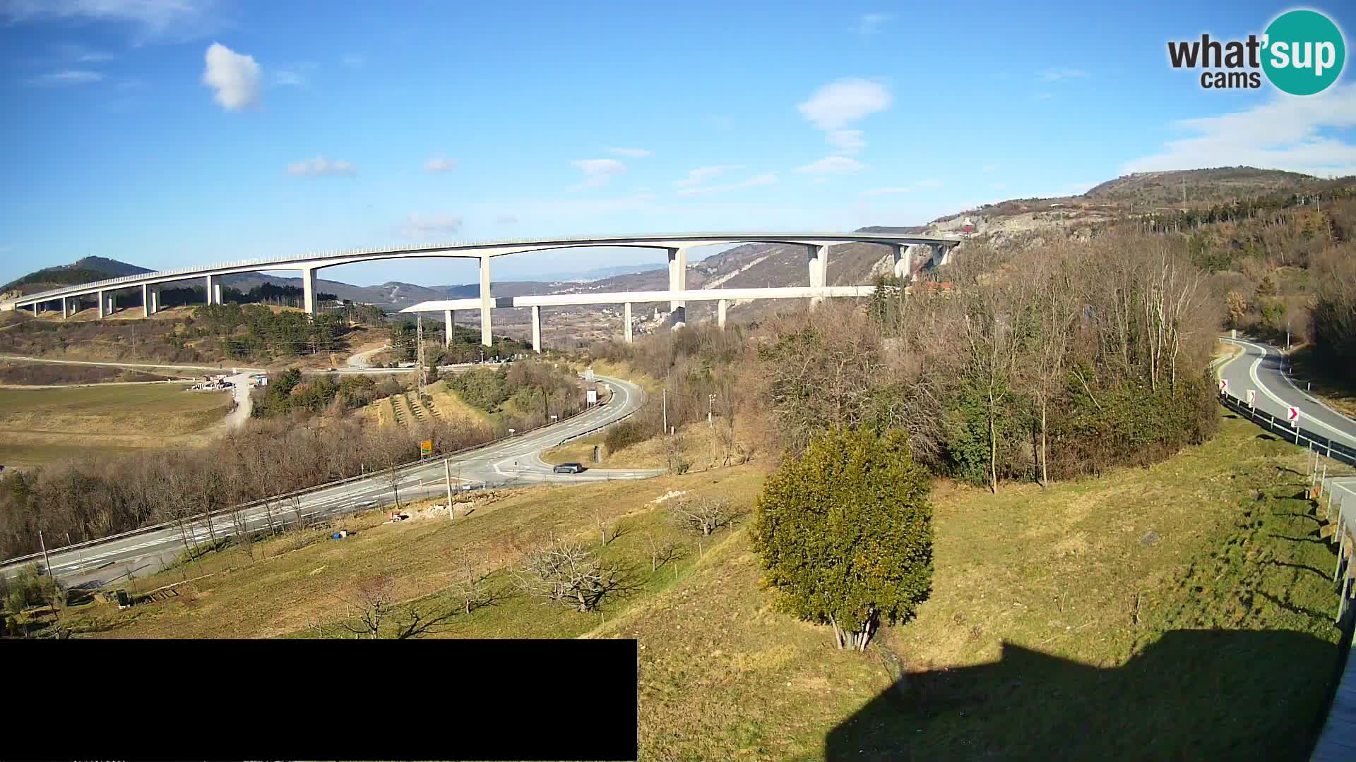 Kamera v živo Črni Kal Viadukt – pogled z Viki Burgerja