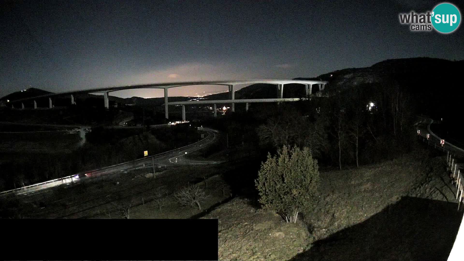 Kamera v živo Črni Kal Viadukt – pogled z Viki Burgerja